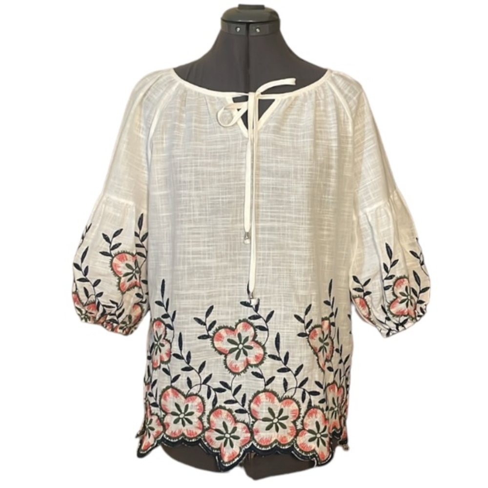 Kindred White Embroidered Floral Top Size Large Petite